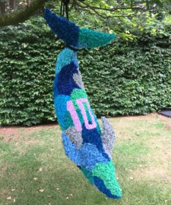 dolfijn pinata met 10, handgemaakt door Biba Pinata