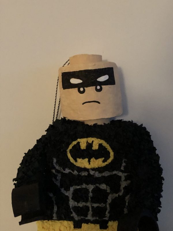 Lego Batman pinata, handgemaakt door Biba Pinata