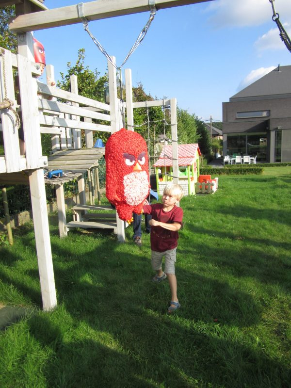 Angry Bird piñata, handgemaakt door Biba pinata