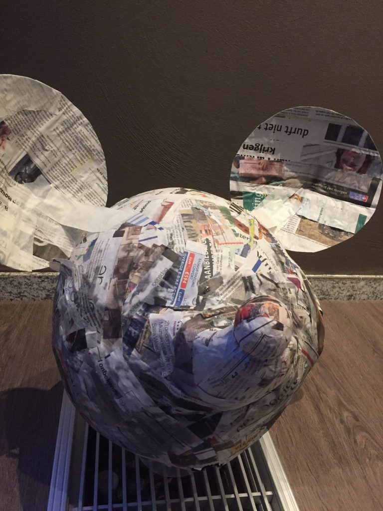 Mickey Mouse pinata, handgemaakt door Biba Pinata