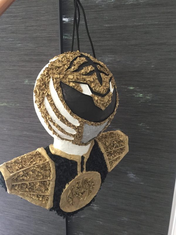 Powerranger piñata, handgemaakt door Biba Pinata