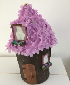 Elfenhuis Piñata, handgemaakt door Biba Pinata
