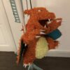 Pokemon Charizard pinata, handgemaakt door Biba Pinata