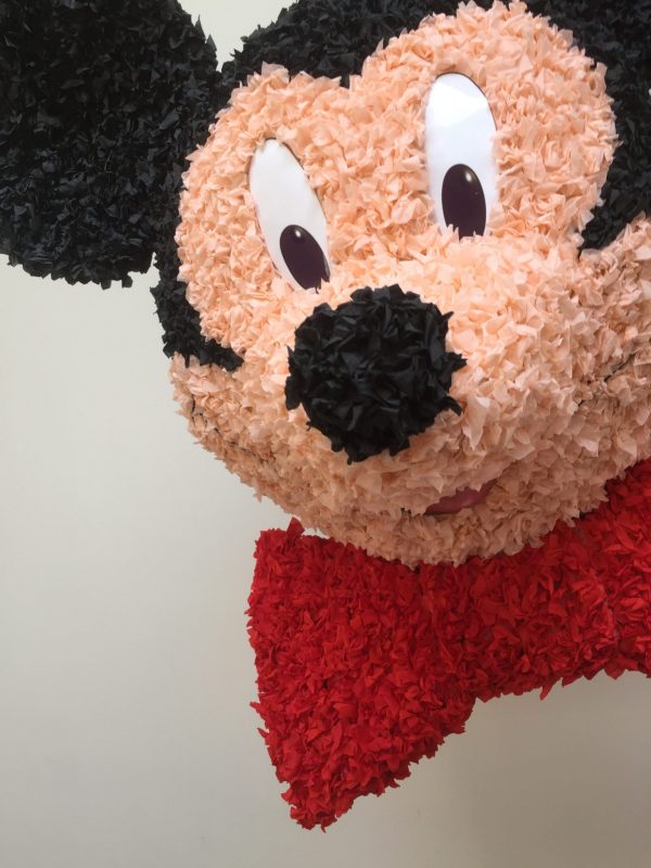 Mickey Mouse piñata, handgemaakt door Biba Pinata