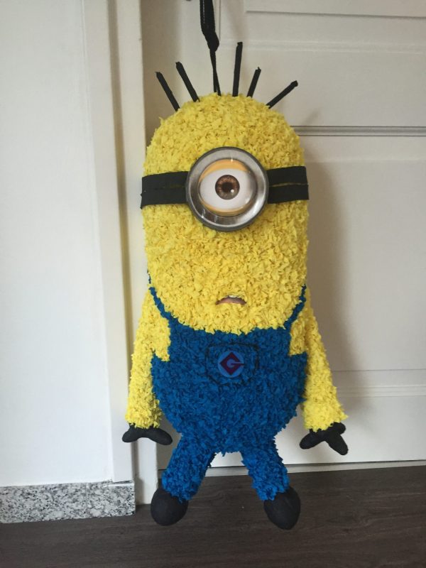 Minion piñata, handgemaakt door Biba Pinata