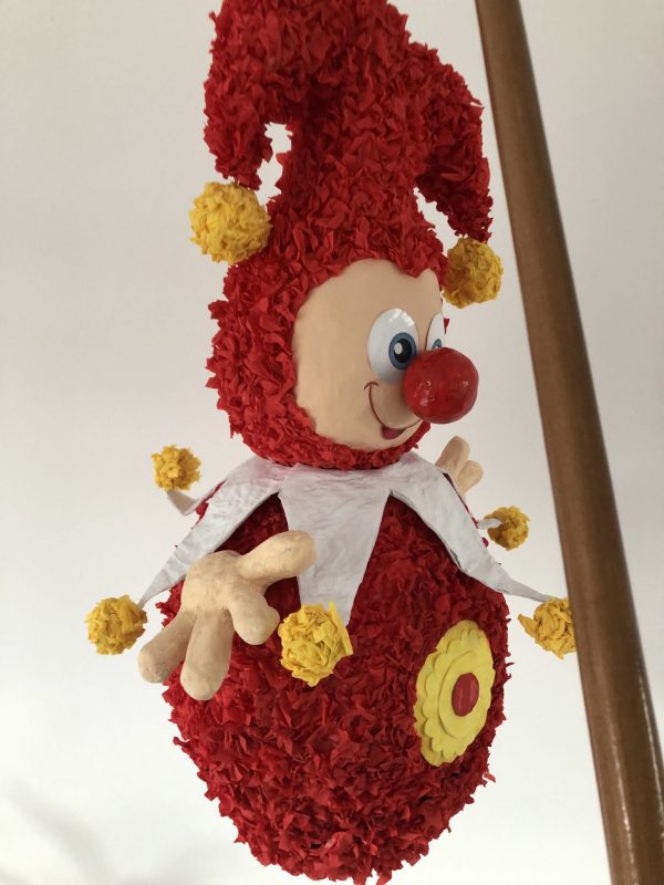 Efteling Jokie piñata, handgemaakt door Biba Pinata