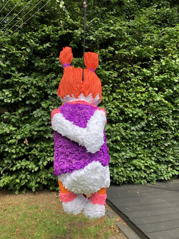 Kwekkelien piñata, handgemaakt door Biba Pinata