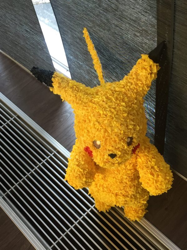 Pokémon Pikachu piñata, handgemaakt door Biba Pinata