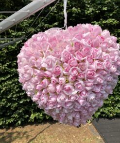 rozen hart wedding pinata, handgemaakt door Biba Pinata
