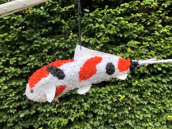 koi karper pinata, handgemaakt dor Biba Pinata