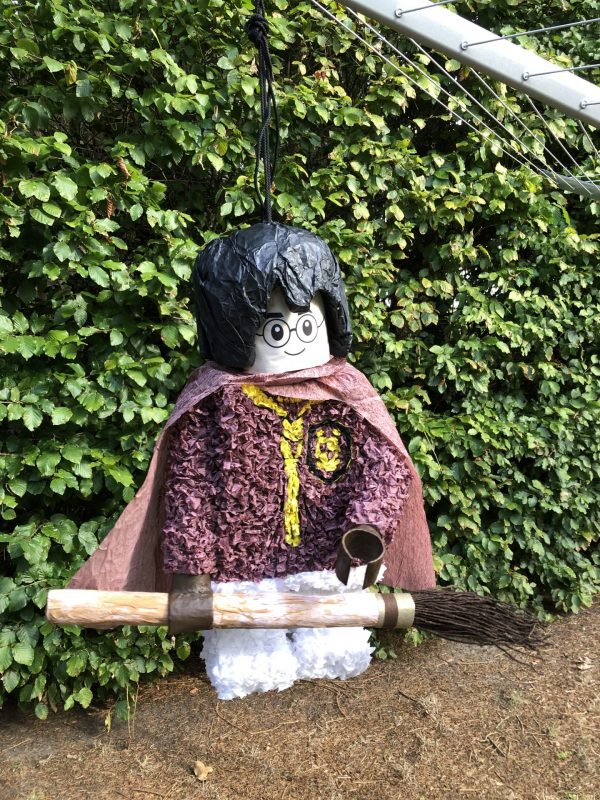 Lego Harry Potter pinata, handgemaakt door Biba Pinata