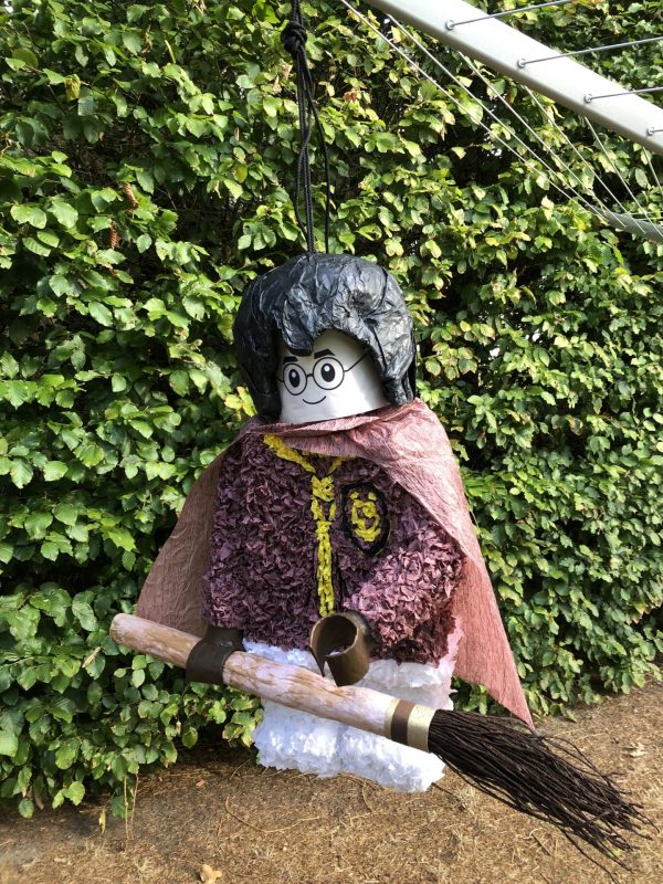 Lego Harry Potter pinata, handgemaakt door Biba Pinata