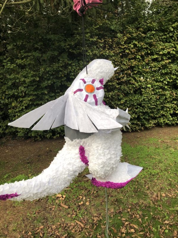 Pokemon Palkia pinata, handgemaakt door Biba Pinata