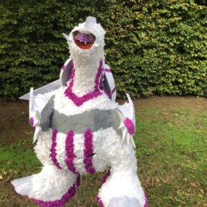 Pokemon Palkia pinata, handgemaakt door Biba Pinata