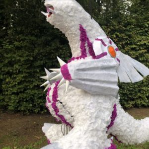 Pokemon Palkia pinata, handgemaakt door Biba Pinata