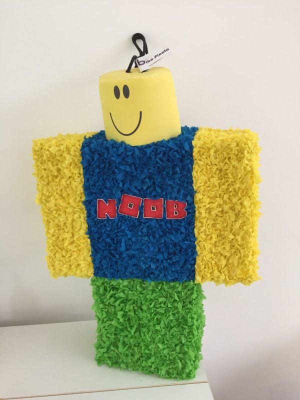 Roblox Noob pinata, handgemaakt door Biba Pinata