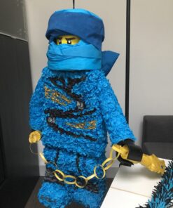 Lego Ninjago Jay pinata, handgemaakt door Biba Pinata