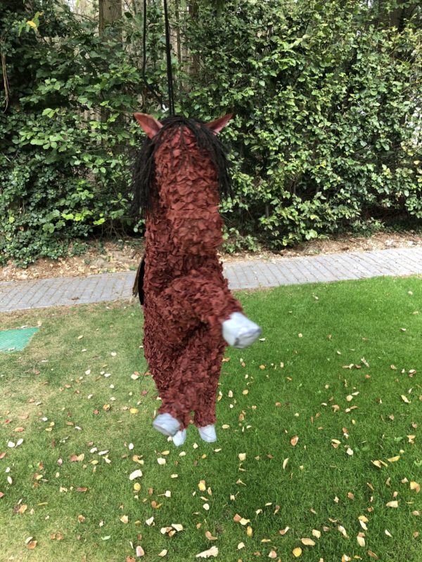 western paard pinata, handgemaakt door Biba Pinata