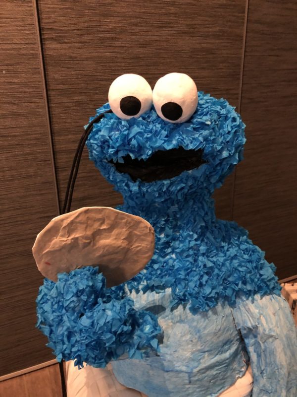 koekiemonster pinata, handgemaakt door Biba Pinata