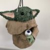 Baby Yoda pinata, handgemaakt door Biba Pinata