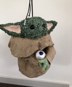Baby Yoda pinata, handgemaakt door Biba Pinata