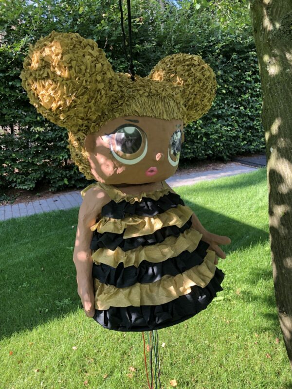 LOL queen bee pinata, handgemaakt door Biba Pinata