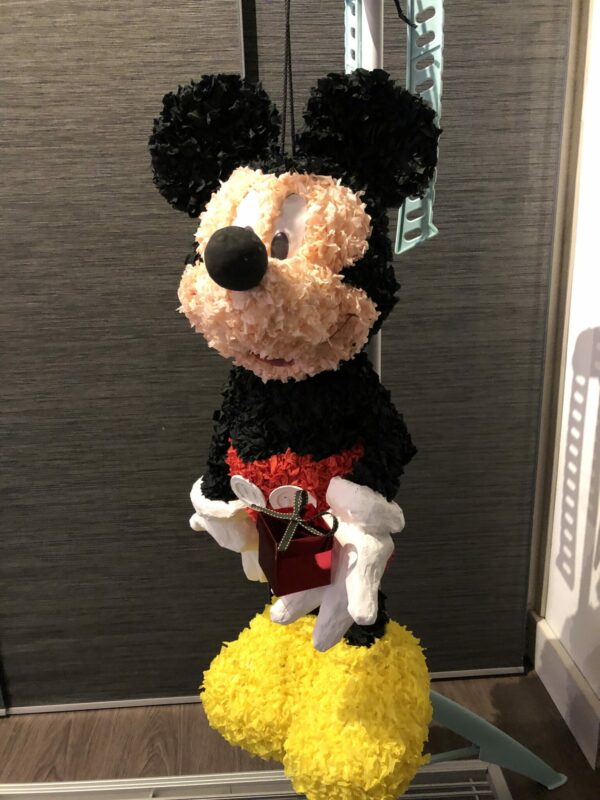 Mickey Mouse pinata, handgemaakt door Biba Pinata