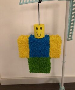 Noob Roblox pinata, handgemaakt door Biba Pinata