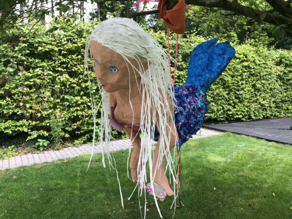 zeemeermin pinata, handgemaakt door Biba Pinata