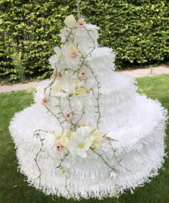 bruidstaart pinata, handgemaakt door Biba Pinata