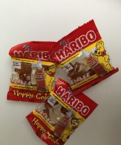 mini zakjes colaflesjes, snoep voor in een pinata